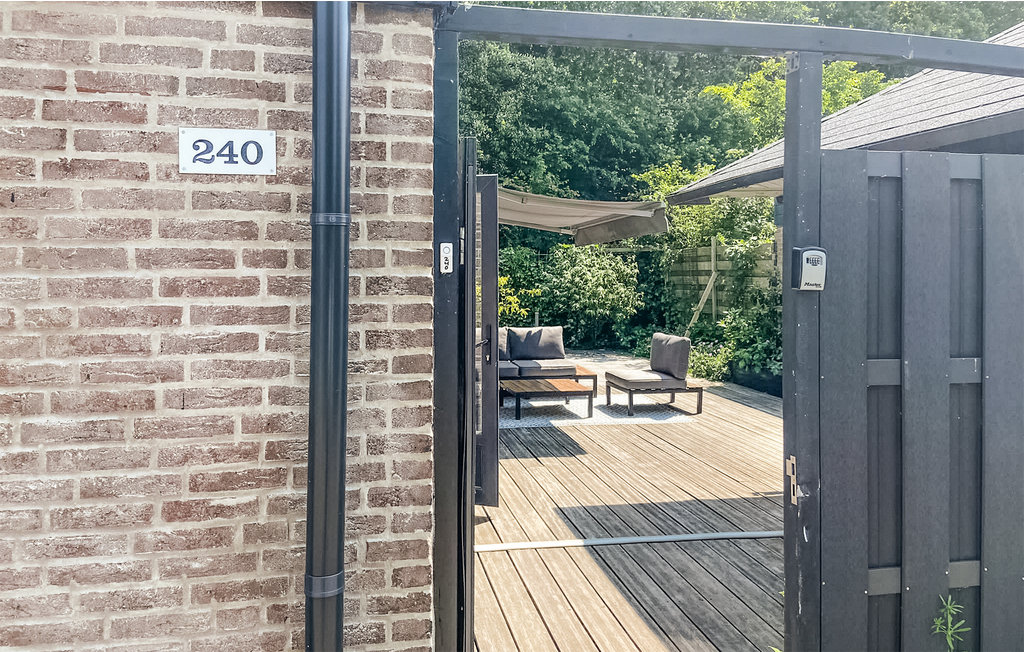 Geschmackvolles Ferienhaus in ruhiger, naturschöner Umgebung.

In Noordwijk begrüßt Sie in Randlage eines kleinen Bungalowparks dieses einladende Ferienhaus. Das komfortabel ausgestattete Interieur..