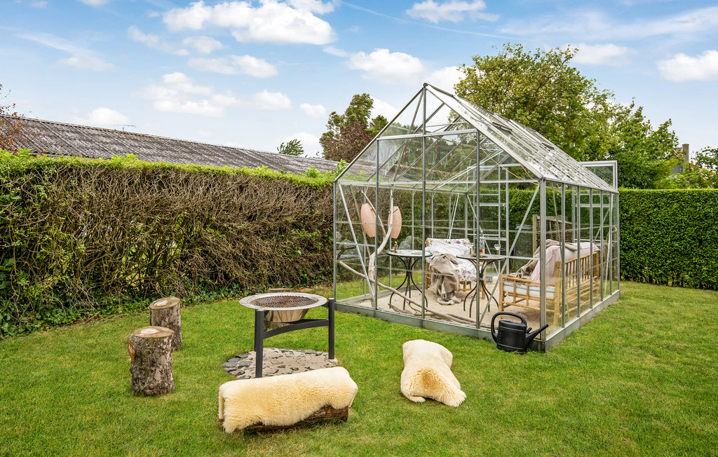 Feriehus - Pedersker , Danmark - I52106 14