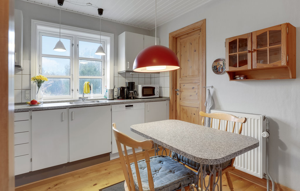Feriehus - Pedersker , Danmark - I52002 19