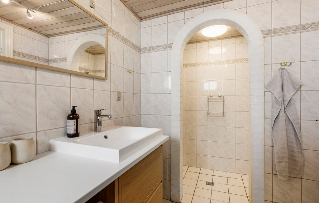 Feriehuse - Aakirkeby , Danmark - I52224 23