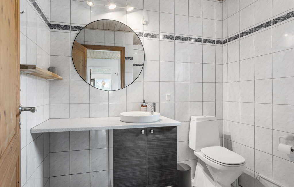 Feriehuse - Aakirkeby , Danmark - I52224 25