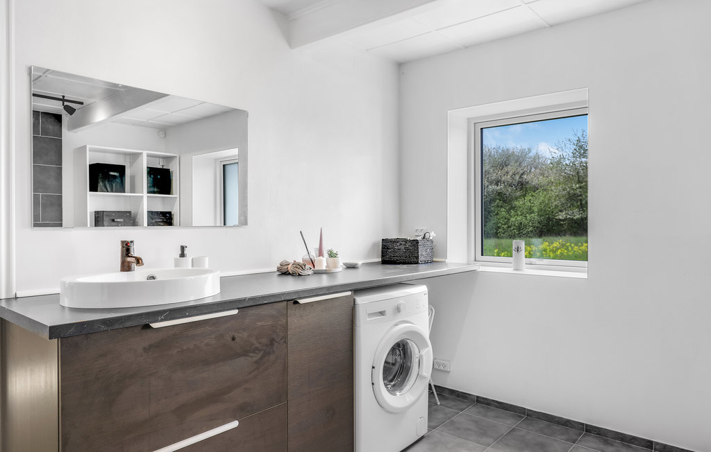 Feriehus - Aakirkeby , Danmark - I53008 25