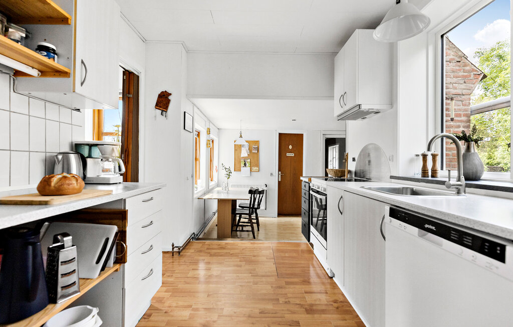 Feriehuse - Pedersker , Danmark - I54114 17