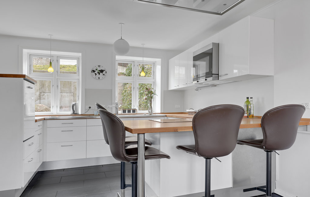 Feriehuse - Sandvig , Danmark - I56111 8