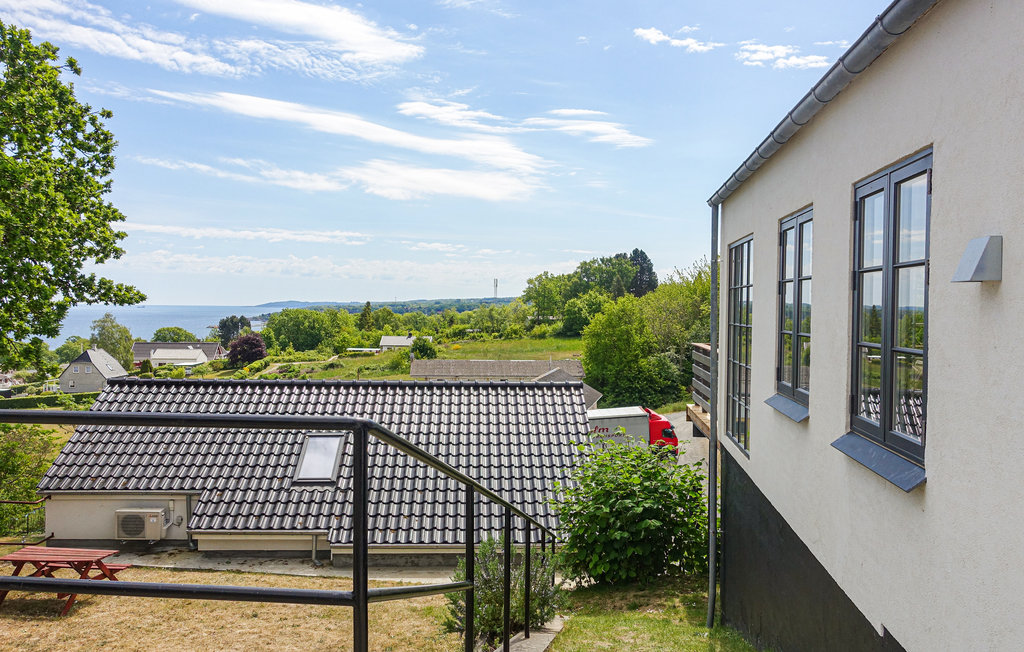 Fantastisch vakantiehuis met ongelooflijk uitzicht op zee op een prachtige locatie, op slechts 300 meter van een fijn zandstrand en prachtige kliffen.

Het huis is prachtig ingericht en is gastvrij va..