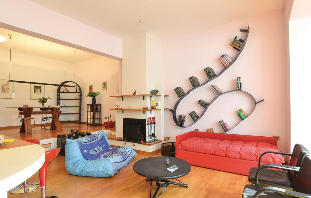 Diese Ferienwohnung befindet sich im Zentrum des Dorfes Ferrandina, einem wahren architektonischen Meisterwerk mit weißen Häusern, Kirchen und einem Netzwerk von Treppen und Gassen. Die helle Ferien..