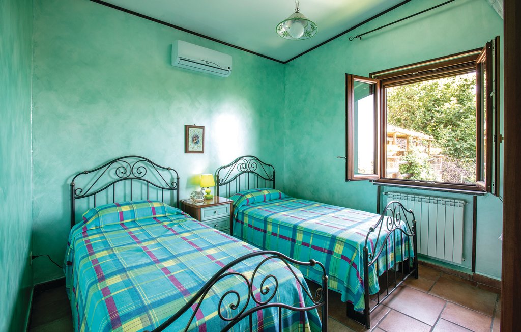 Casa vacanze Casola di Napoli , Italia IKS194 Novasol