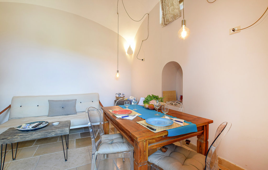 Aantrekkelijke vakantiewoning met zeezicht voor een ontspannende vakantie.

Welkom in deze uitnodigende vakantiewoning, die alles biedt voor een geweldige vakantie. De flat wacht op haar gasten op de ..