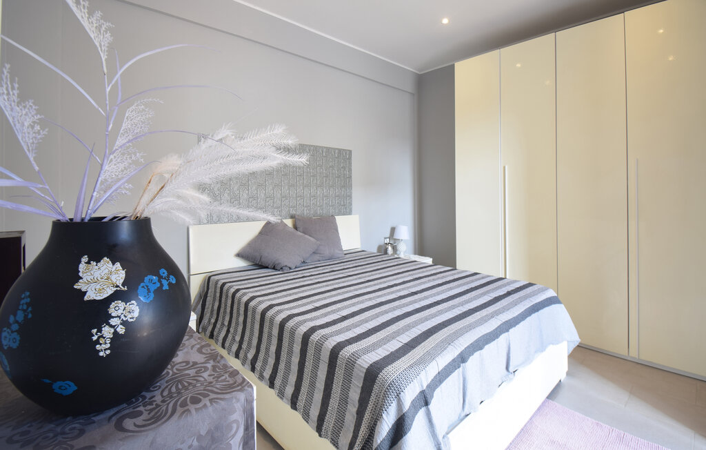 Apartment - Tor San Lorenzo , Italy - IRK005 5