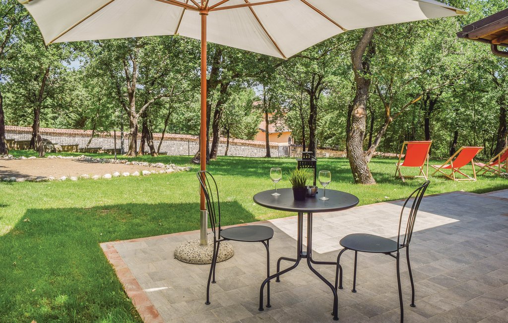 Feriehuse - Fabrica di Roma , Italien - IRU344 2