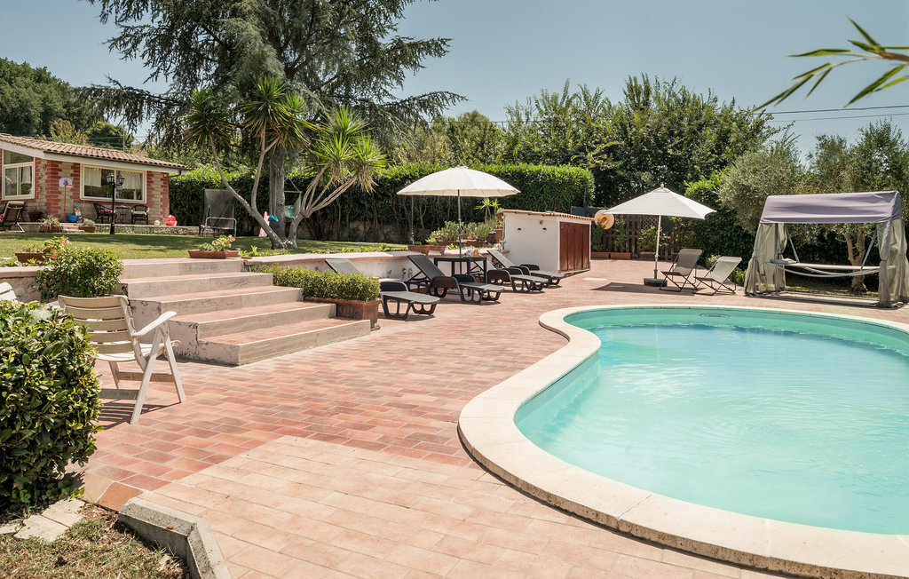 Feriehus - Roma , Italia - IRU375 7