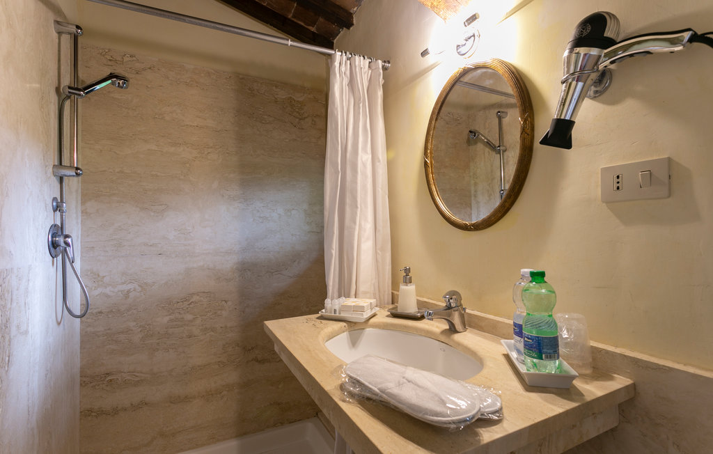 Feriehus - Ischia di Castro , Italia - IRU214 22