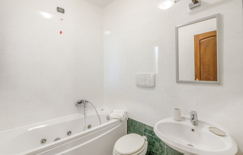 Feriehuse - Monterosi , Italien - IRU381 24