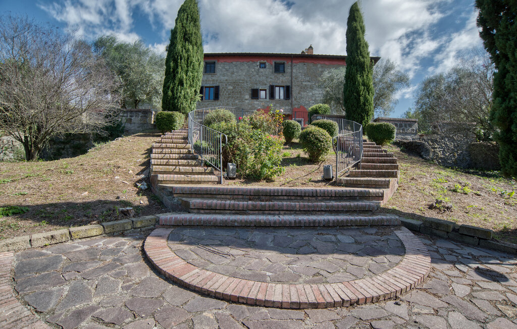 Semesterhus - Montefiascone , Italien - IRU267 2