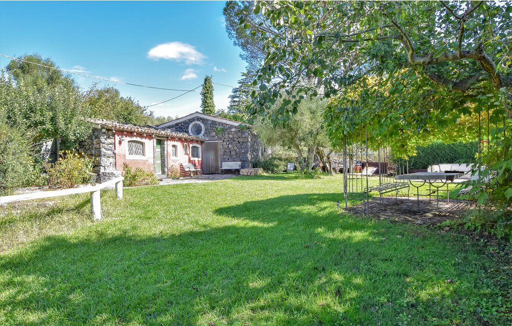 Holiday home Castiglione di Sicilia , Italy I Novasol