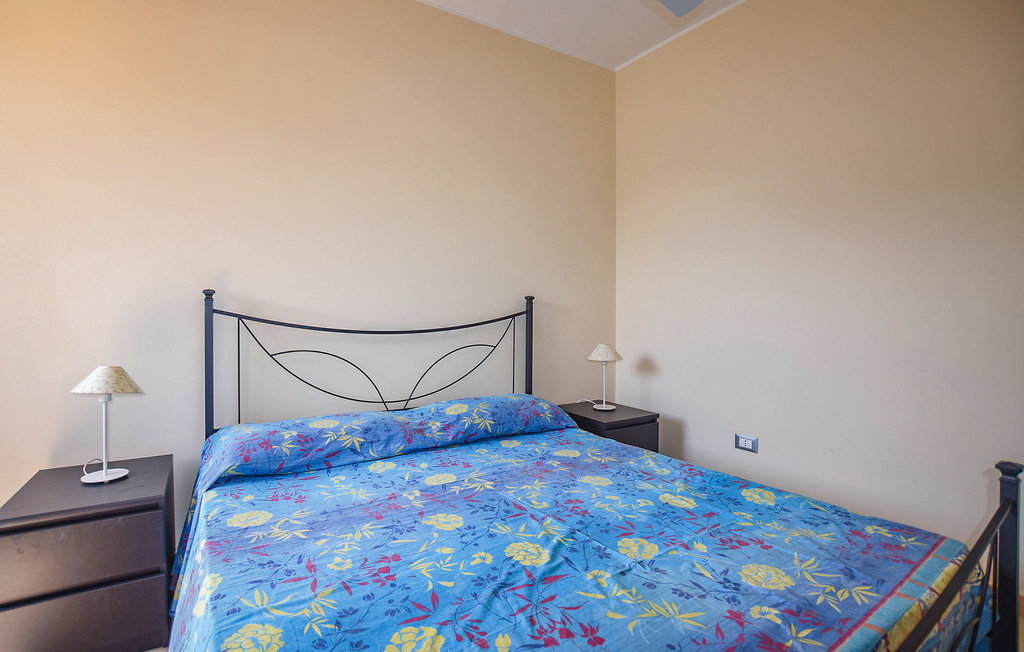 Feriehus - Piana Grande , Italia - ISS070 16