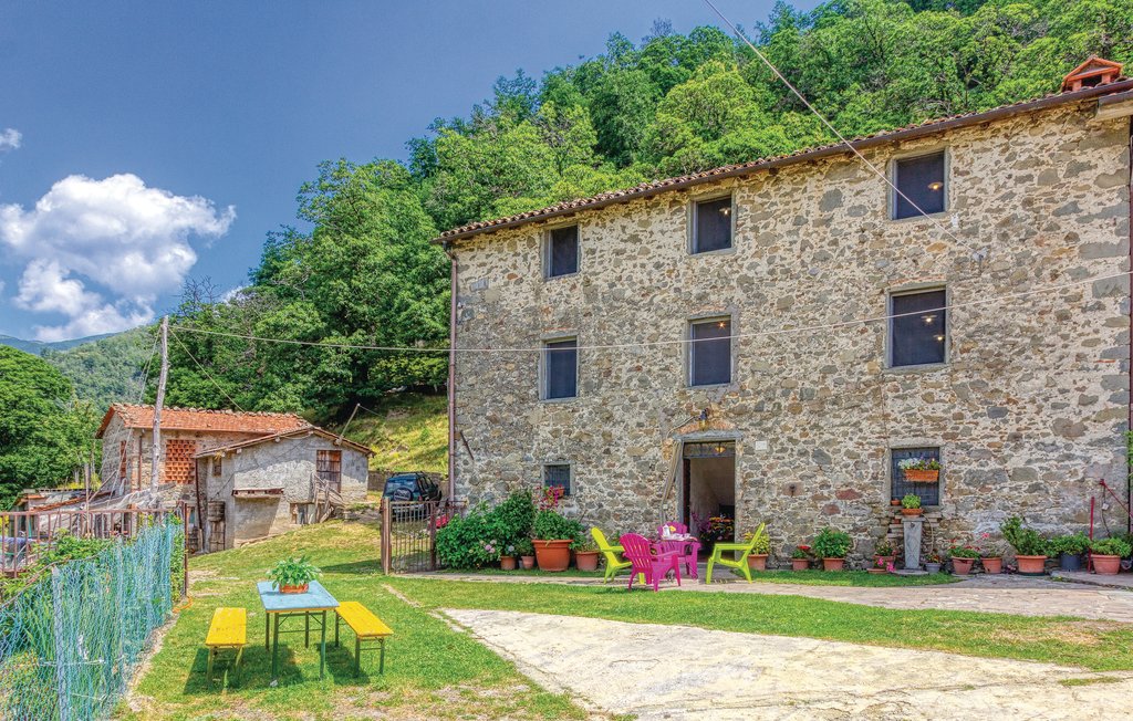 Feriehus - Barga , Italia - ITL202 1