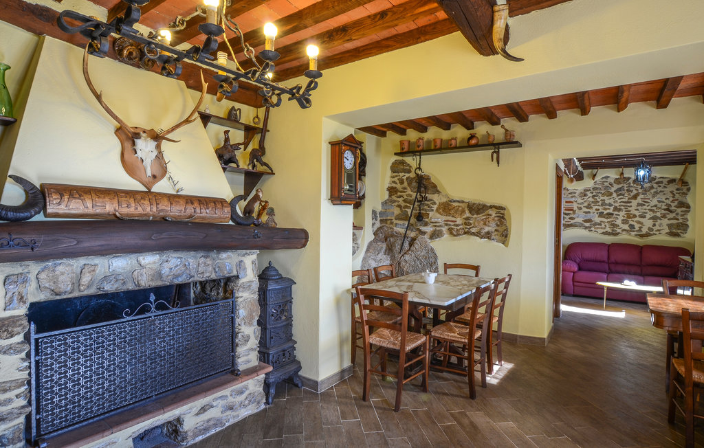 Feriehuse - Seravezza , Italien - ITL686 3