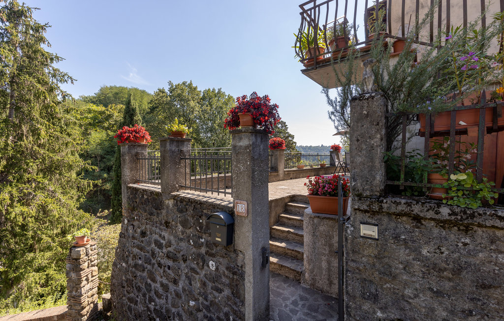 Lejlighed - Barga , Italien - ITL685 7