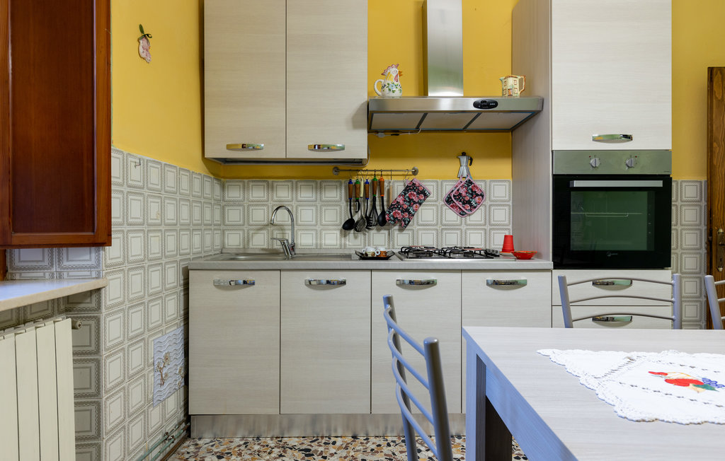 Lejlighed - Barga , Italien - ITL685 17