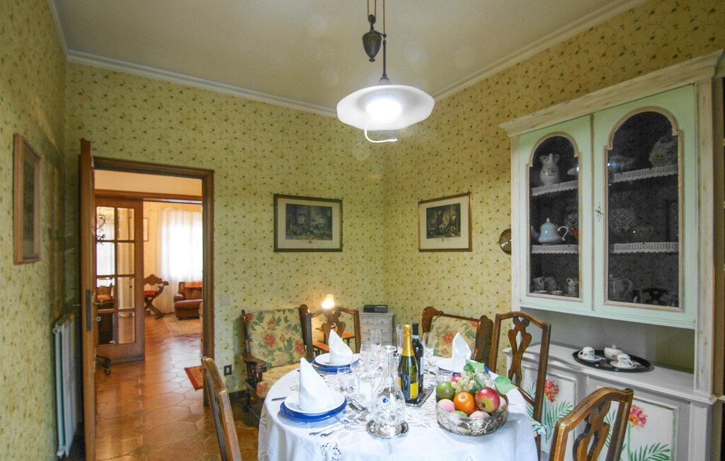 
Holiday rental - Lucca , Italy - ITL022 15