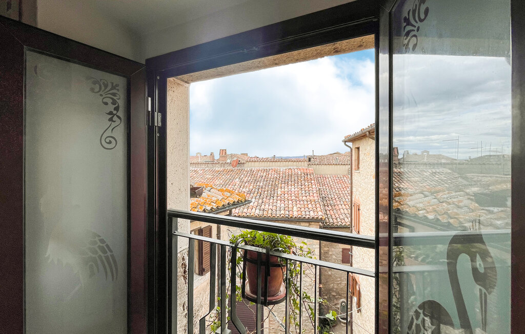 Gezellige vakantiewoning met smaakvolle inrichting.

Dit appartement met alle comfort ligt in het historische centrum van Civitella Del Lago, een van de dorpen langs de "route van de rustige dorpjes",..