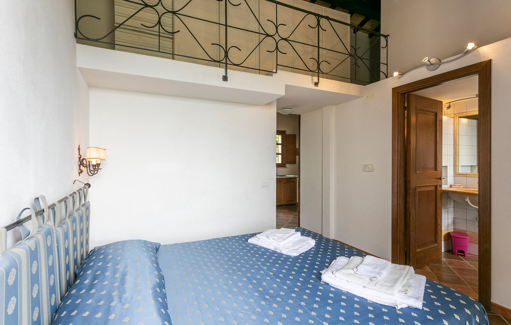 Semesterhus - Guardea , Italien - IUP412 23