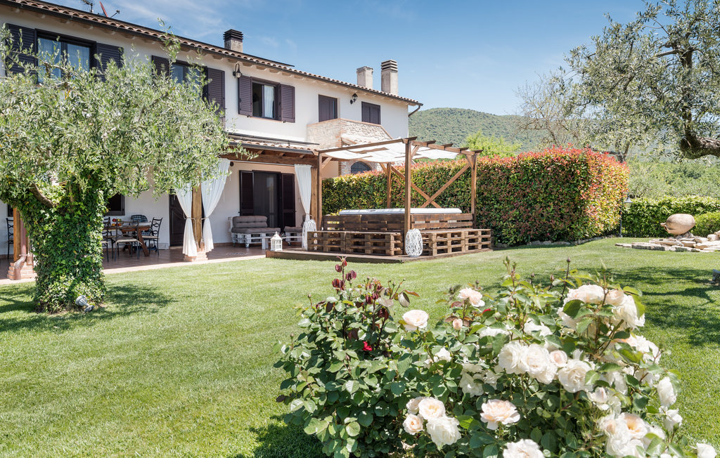 Feriehuse - Massa Martana , Italien - IUP946 1