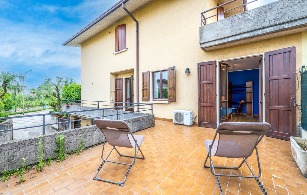 Gemütliches Haus beim Gardasee.

In ruhiger Wohnlage in der Gemeinde Rivoltella am Südufer des Sees können Sie sich auf ein geräumiges, lebensfrohes Haus freuen. Ausgestattet mit einem lebhaften, ..
