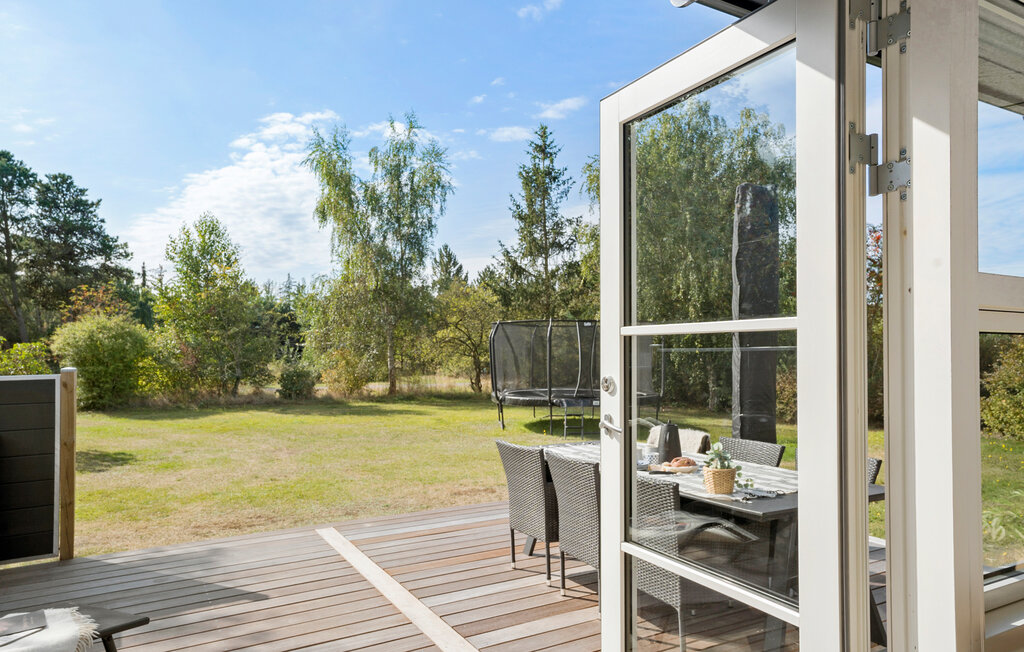 Genießen Sie dieses moderne und hell gestaltet Ferienhaus mit schönem Blick in den Garten.

Freuen Sie sich auf eine erholsame Ferienzeit in diesem einladenden Haus. Die offene und herrliche Küche ..