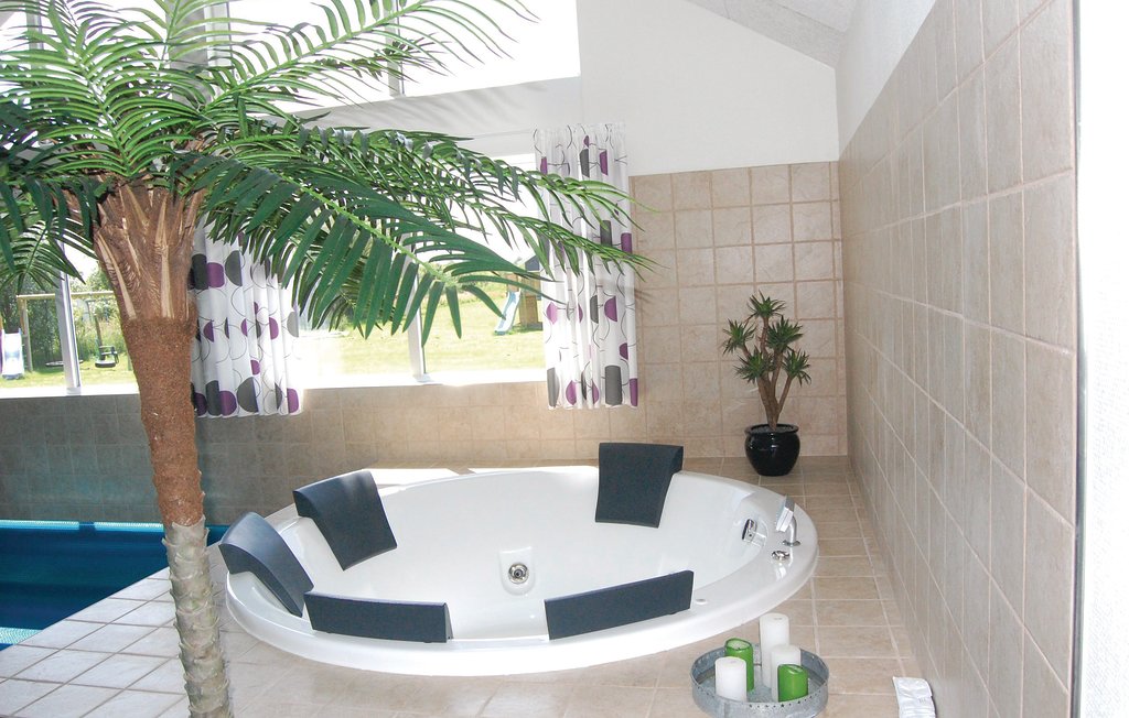 Feriehuse - Marielyst , Danmark - K12580 6