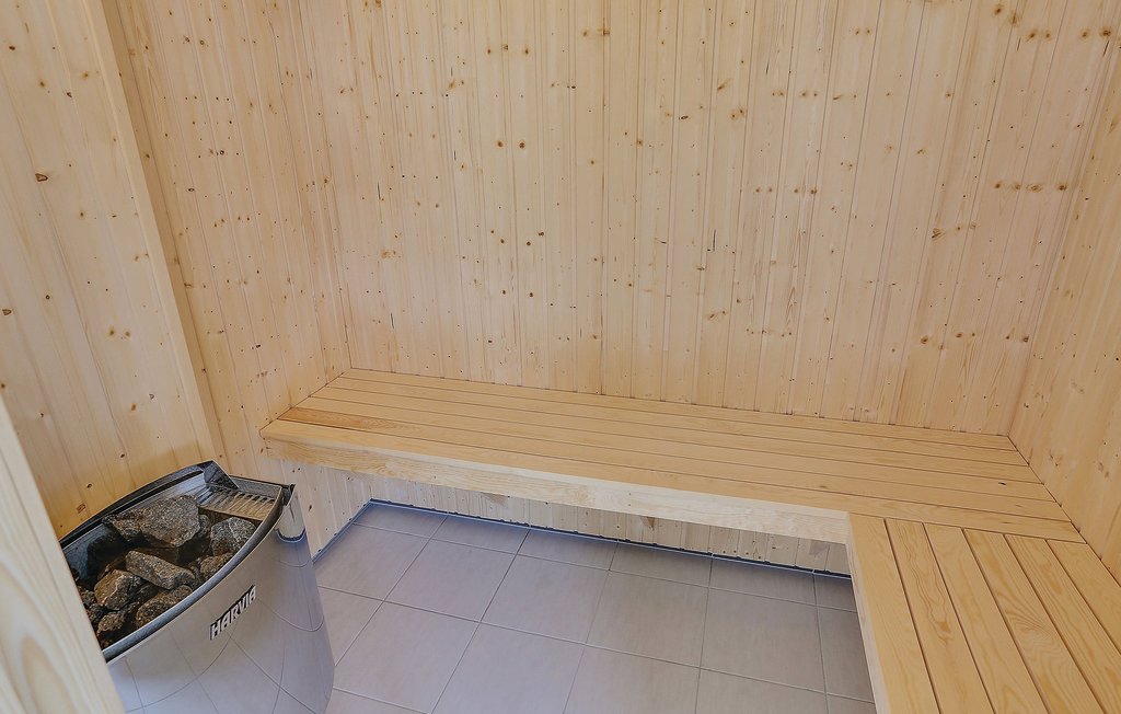 Semesterhus - Marielyst , Danmark - K16700 16