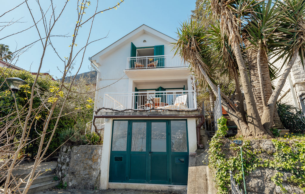 Feriehuse - Herceg Novi-Njivice , Montenegro - MNH143 2