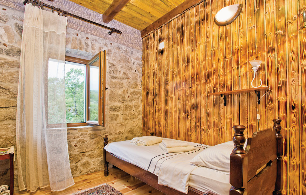 Feriehuse - Herceg Novi , Montenegro - MNH142 21