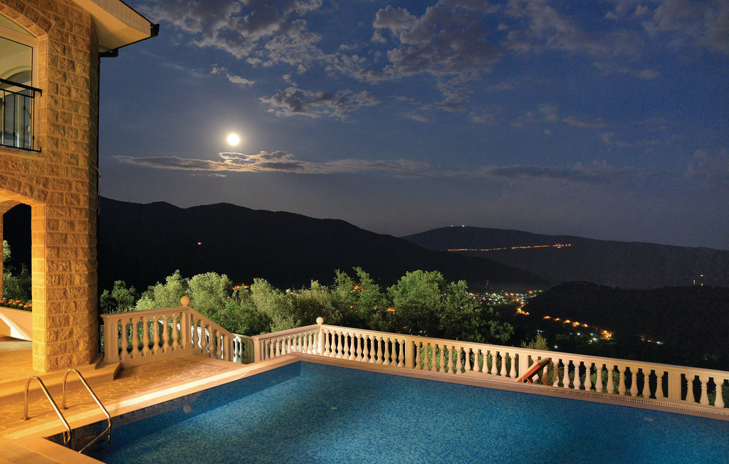 Feriehus - Herceg Novi-Sasovici , Montenegro - MNH122 12