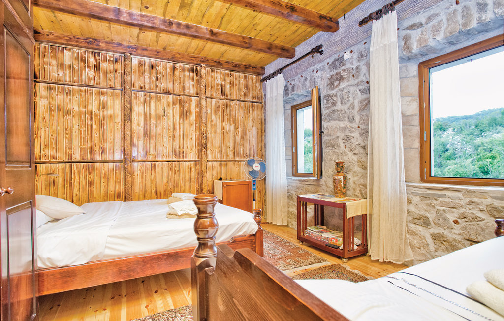 Feriehuse - Herceg Novi , Montenegro - MNH142 19