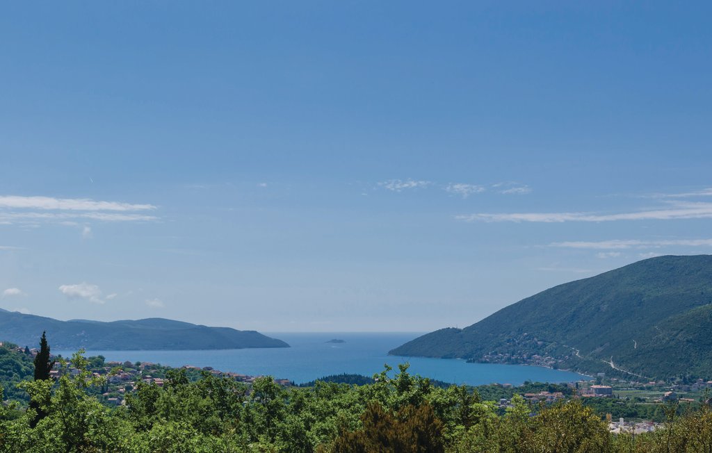 Semesterhus - Herceg Novi-Mojdez , Montenegro - MNH200 10