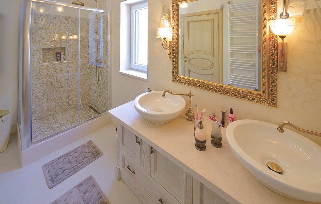 Feriehus - Herceg Novi-Sasovici , Montenegro - MNH122 44