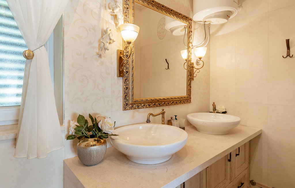 Feriehus - Herceg Novi-Sasovici , Montenegro - MNH122 45