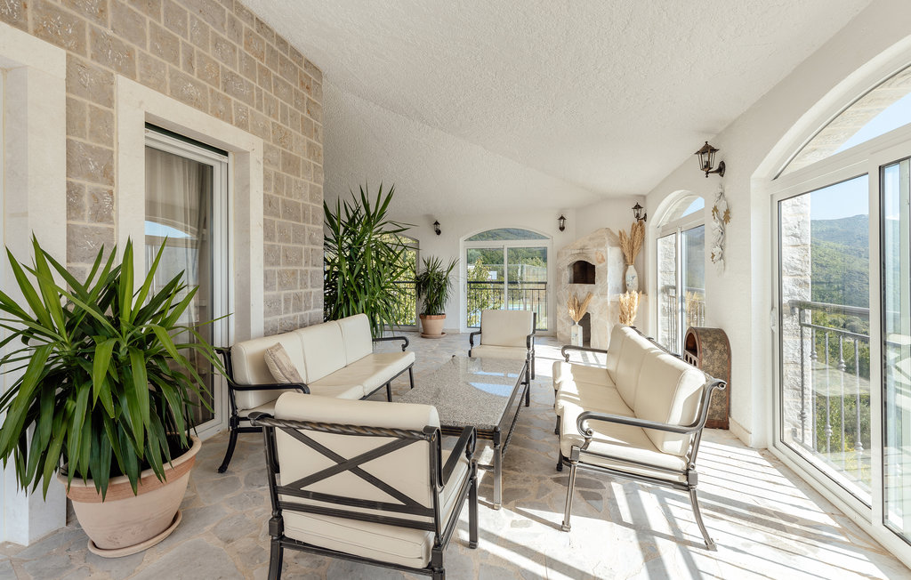 Feriehus - Herceg Novi-Sasovici , Montenegro - MNH122 30