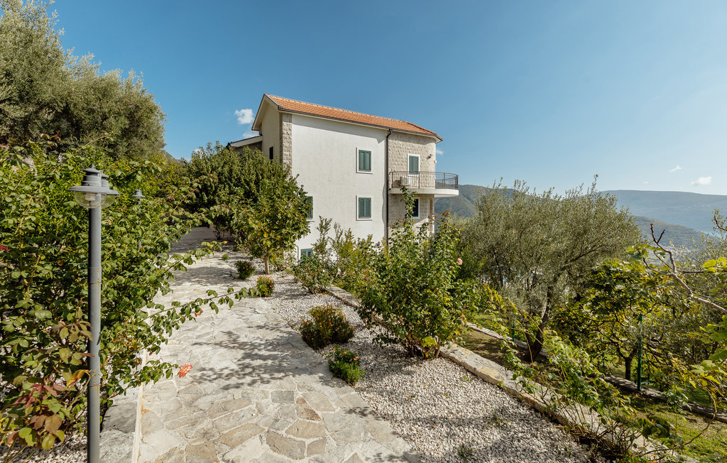 Feriehus - Herceg Novi-Sasovici , Montenegro - MNH122 15