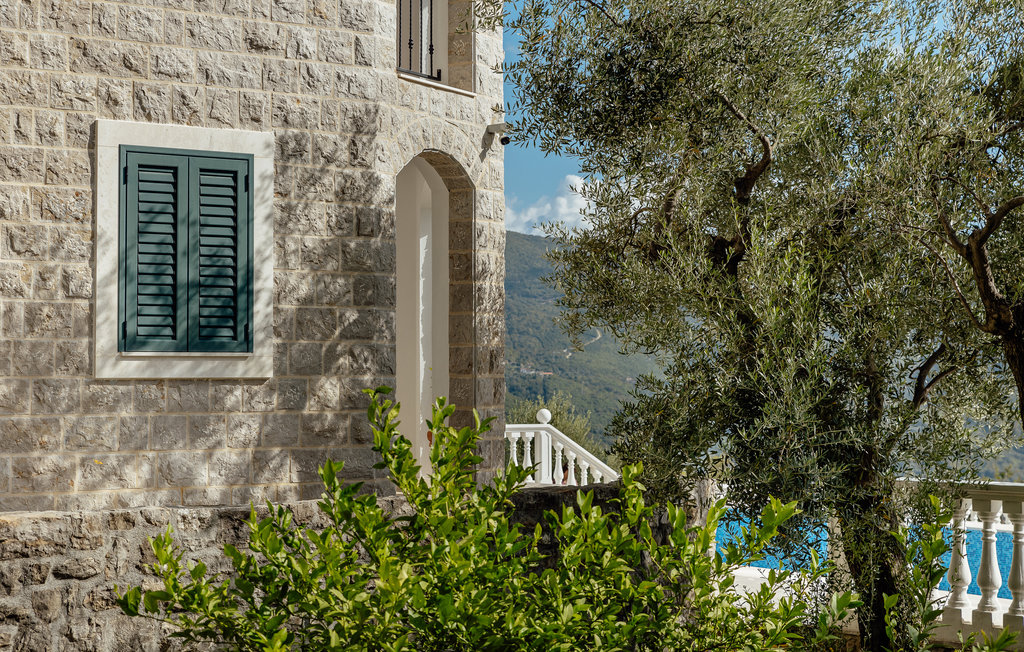 Feriehus - Herceg Novi-Sasovici , Montenegro - MNH122 20