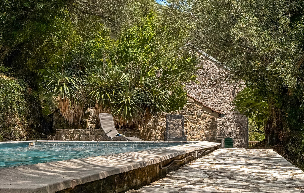 Feriehuse - Herceg Novi- Sasovici , Montenegro - MNH154 2