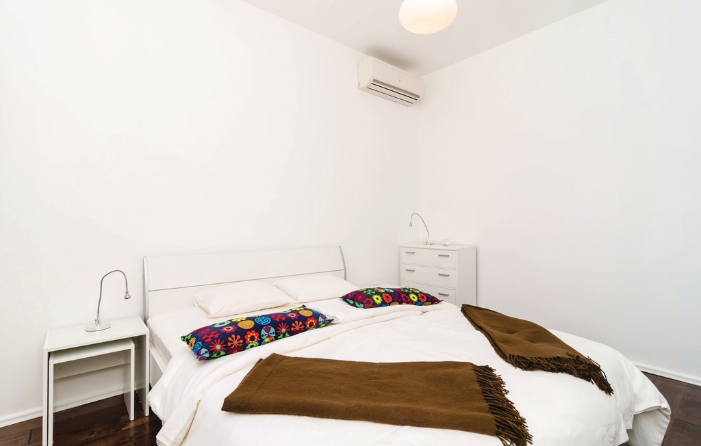 Feriehus - Tivat-Radovici , Montenegro - MNT012 18