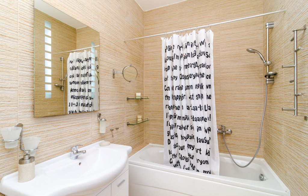 Feriehus - Tivat-Radovici , Montenegro - MNT012 19