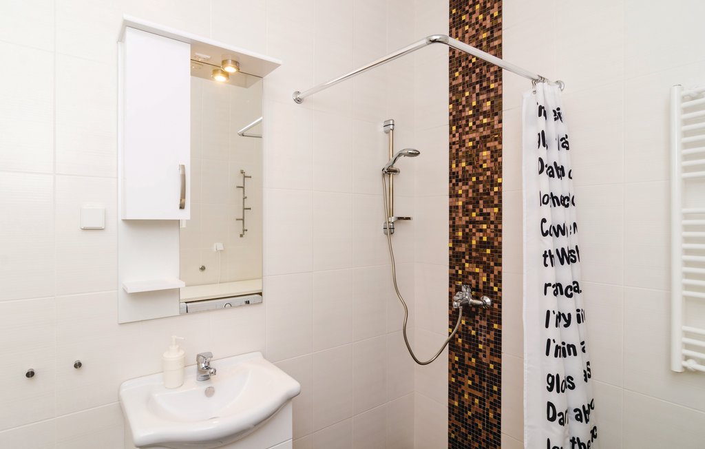 Feriehus - Tivat-Radovici , Montenegro - MNT012 21