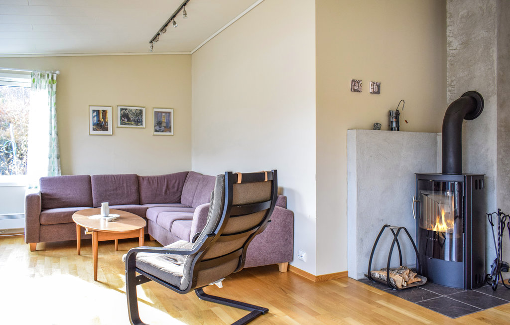Semesterhus - Jørpeland , Norge - N16990 4