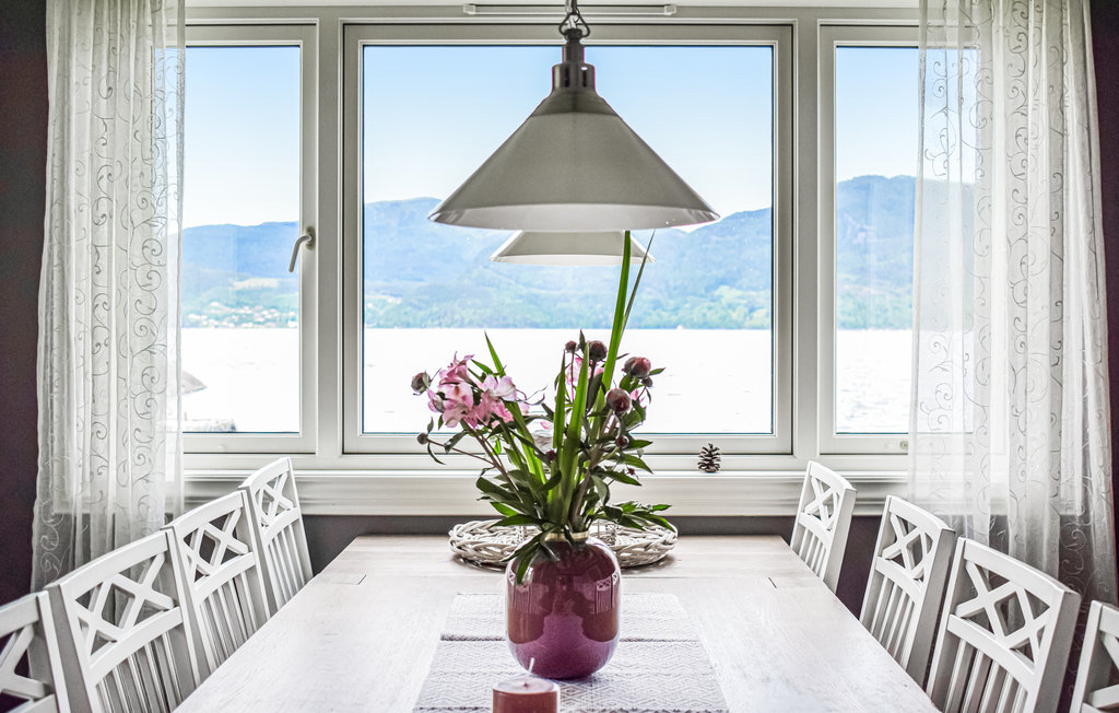 Semesterhus - Finnvik/Vindafjorden , Norge - N16271 4