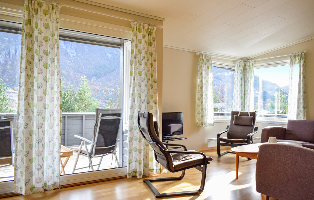 Semesterhus - Jørpeland , Norge - N16990 3