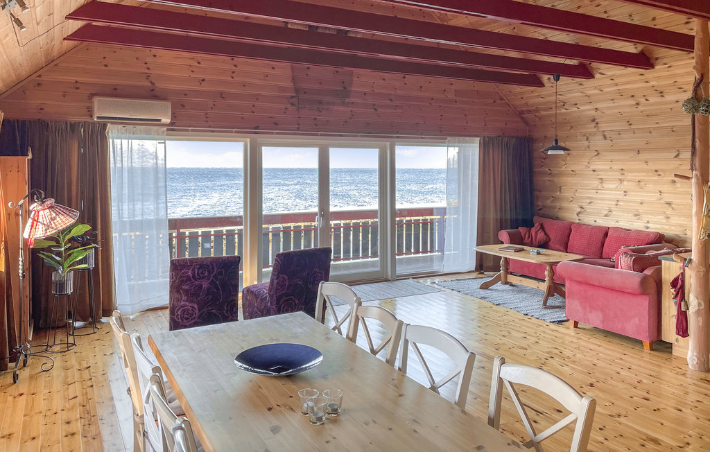 Semesterhus - Herøysundet , Norge - N18299 2